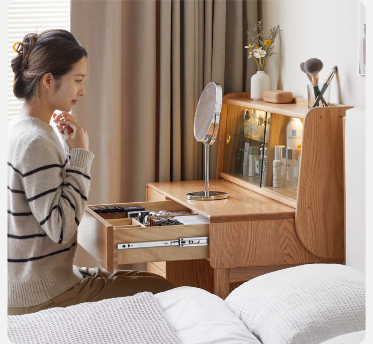 Oak solid wood dressing table atmosphere with lights :